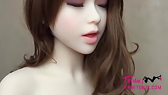 Một Con Búp Bê Tình Dục Sexy Với Âm Đạo Chặt Chẽ