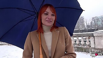 Kraljica Oralnega Seksa Kessie Shy Se Loti Ogromnega Tiča V Tem Milf Pornografskem Videu