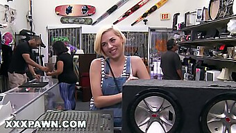 La Rencontre Dans Le Pawn Shop De Stevie Sixx Se Transforme En Session De Sexe Pov Torride