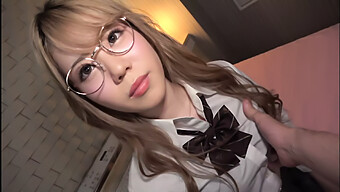 Amatööri Teini Suihin Ja Creampie Vuonna Ikebukuro